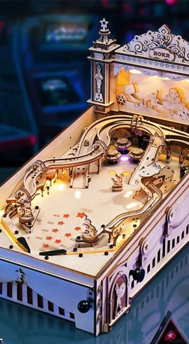 Illuminated wooden pinball machine as a 3D kit